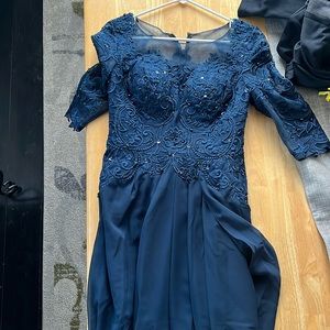 Full length women’s dress, NEVER WORN NWT